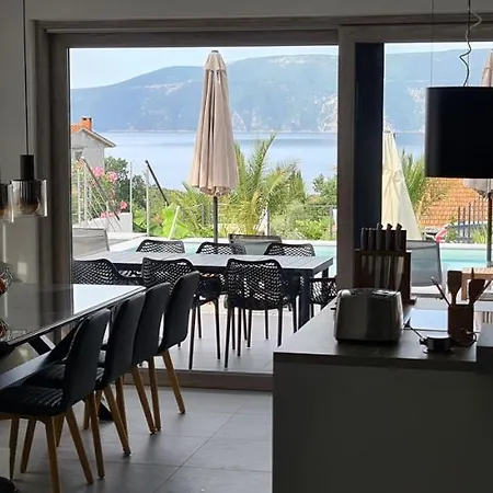 Villa Orange Paradise With Sea View 아파트 Pinezići